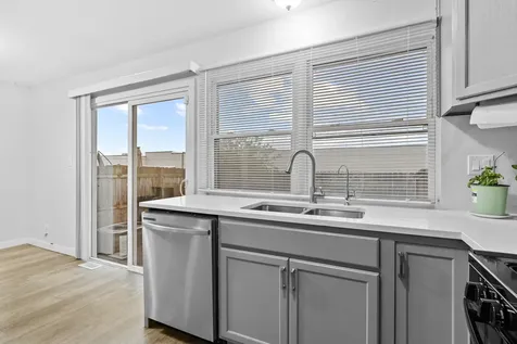 422 Gainsborough Court Bolingbrook IL 60440