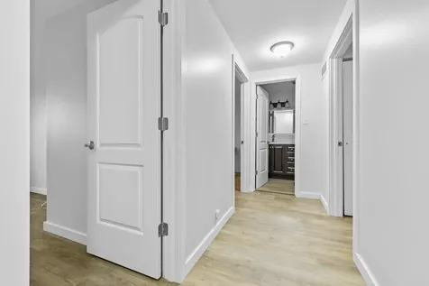 422 Gainsborough Court Bolingbrook IL 60440