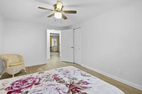 422 Gainsborough Court Bolingbrook IL 60440