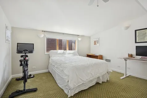 1065 North Marshfield Avenue Chicago IL 60622