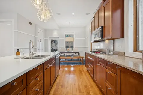 1065 North Marshfield Avenue Chicago IL 60622