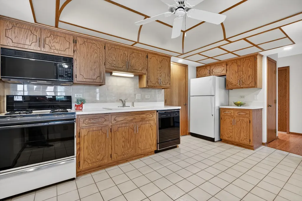 18158 Vermont Court Orland Park IL 60467