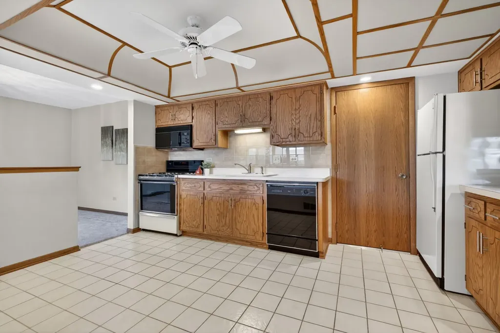 18158 Vermont Court Orland Park IL 60467