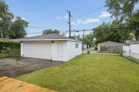 9 East 144th Street Riverdale IL 60827