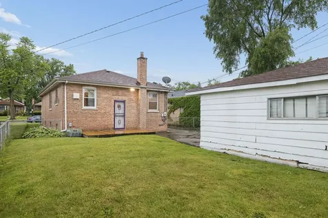 9 East 144th Street Riverdale IL 60827