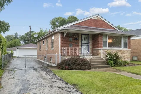 9 East 144th Street Riverdale IL 60827