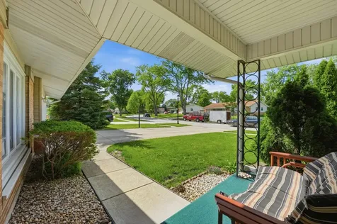 213 Edgeware Road Elk Grove Village IL 60007