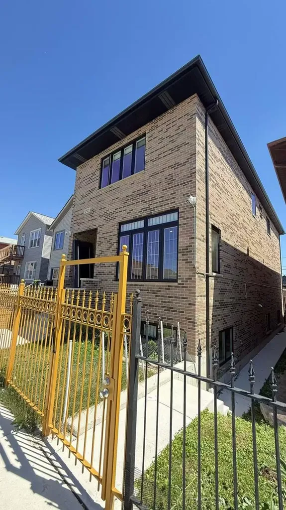 2921 South Farrell Street Chicago IL 60608