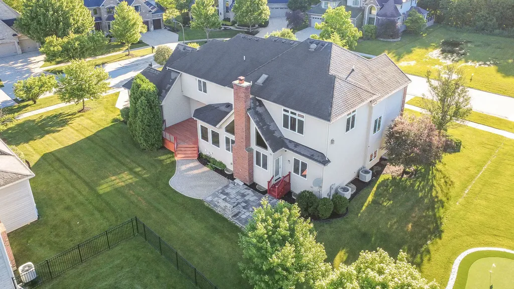1948 Saddle Farm Lane Naperville IL 60564