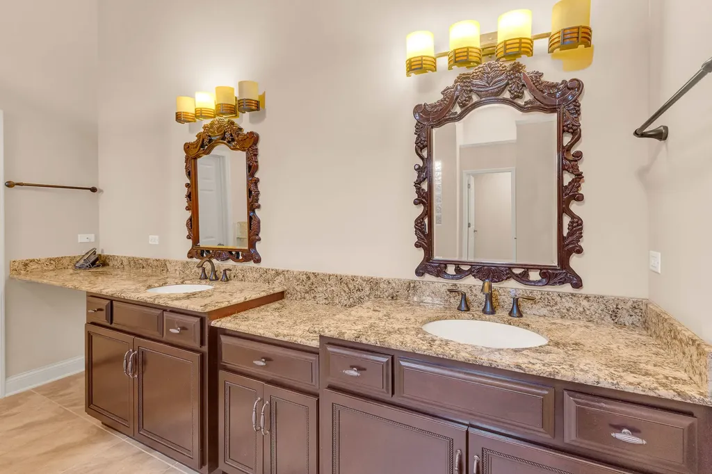 1948 Saddle Farm Lane Naperville IL 60564
