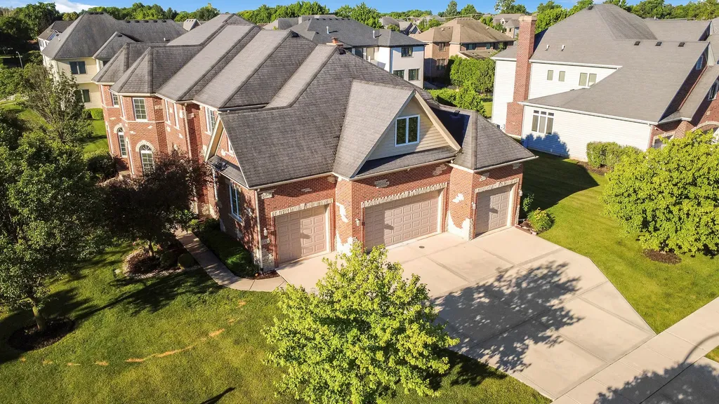 1948 Saddle Farm Lane Naperville IL 60564