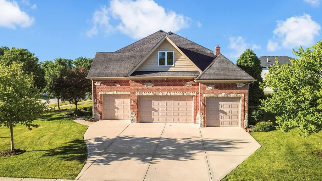1948 Saddle Farm Lane Naperville IL 60564