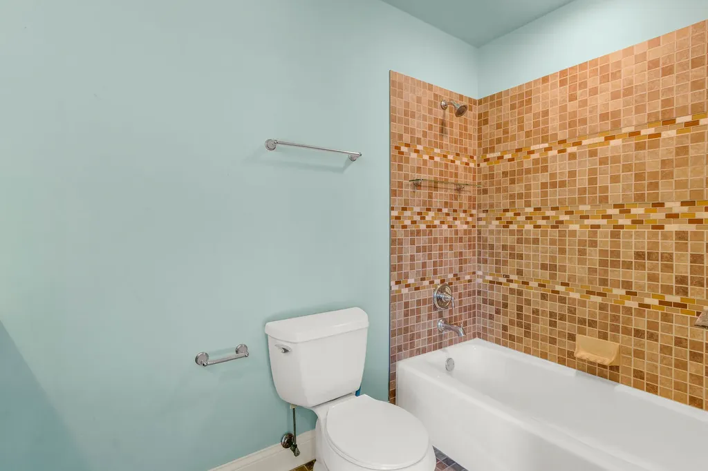 1948 Saddle Farm Lane Naperville IL 60564