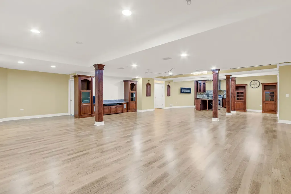 1948 Saddle Farm Lane Naperville IL 60564