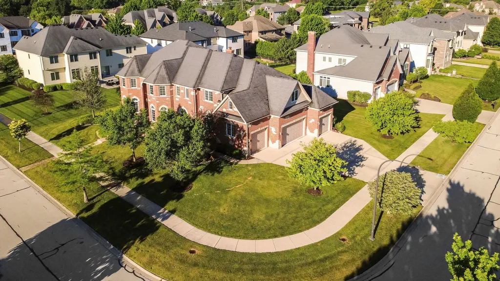 1948 Saddle Farm Lane Naperville IL 60564