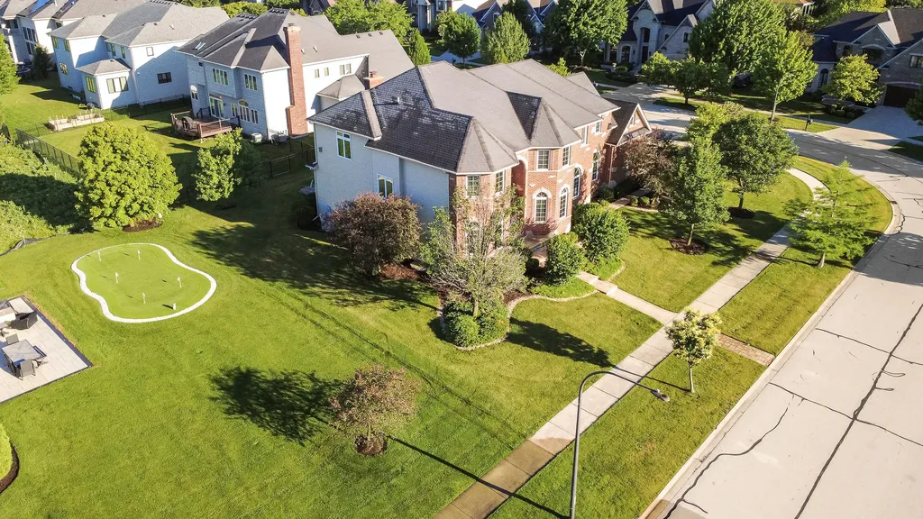 1948 Saddle Farm Lane Naperville IL 60564