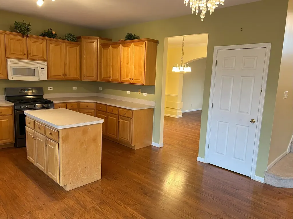 2034 Bunker Circle Naperville IL 60563