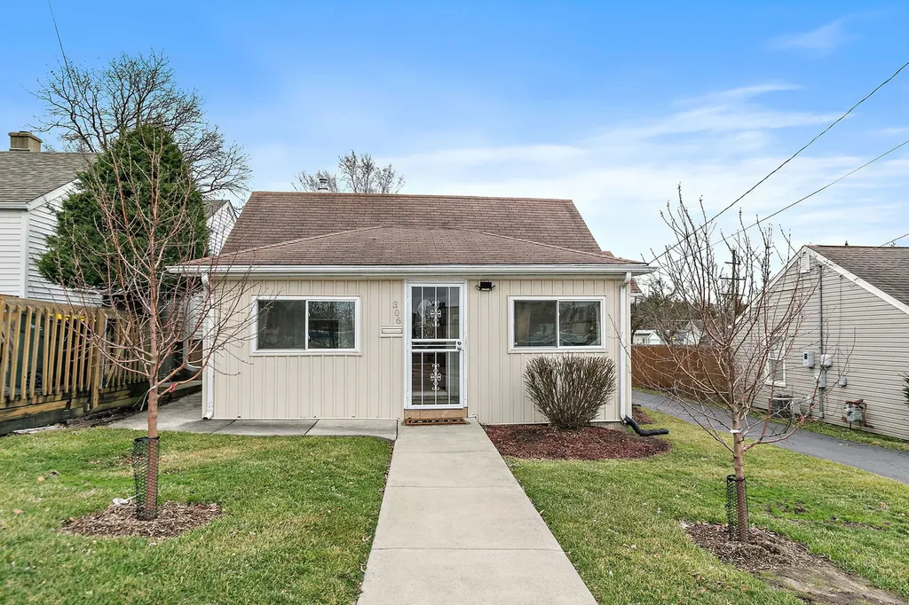 306 Johnson Street East Dundee IL 60118