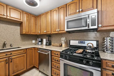 306 Johnson Street East Dundee IL 60118