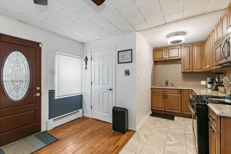 306 Johnson Street East Dundee IL 60118