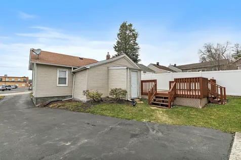 306 Johnson Street East Dundee IL 60118