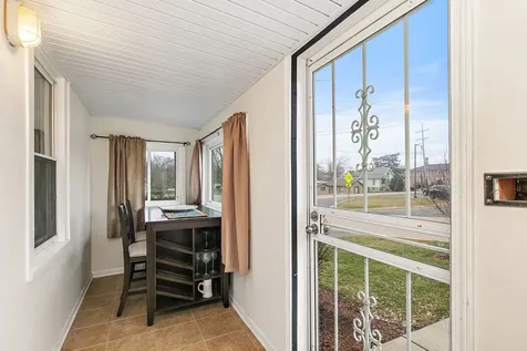 306 Johnson Street East Dundee IL 60118
