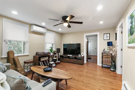 306 Johnson Street East Dundee IL 60118