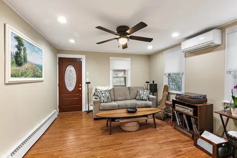 306 Johnson Street East Dundee IL 60118
