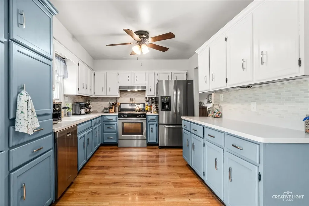 1350 Leverenz Road Naperville IL 60564
