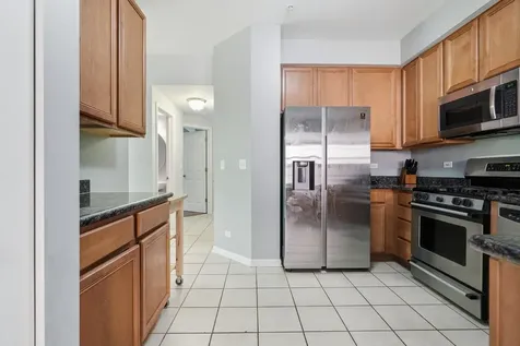 974 Kensington Drive Northbrook IL 60062