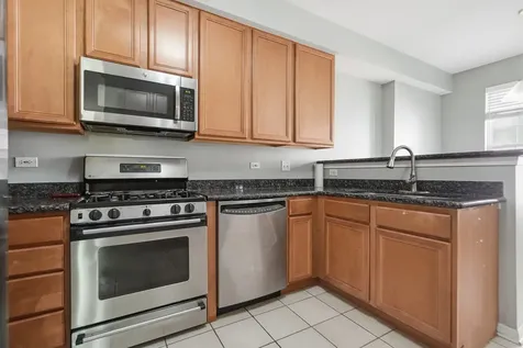 974 Kensington Drive Northbrook IL 60062