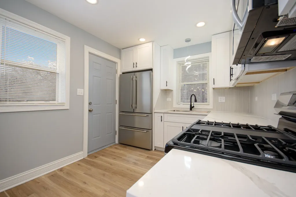 9605 South Greenwood Avenue Chicago IL 60628
