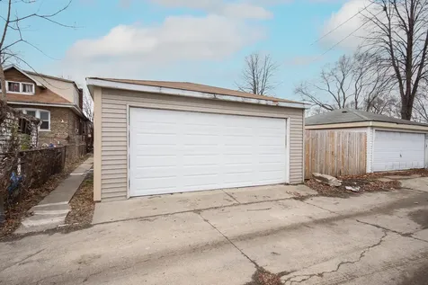 9605 South Greenwood Avenue Chicago IL 60628