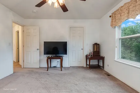 633 Versailles Drives Bartlett IL 60103