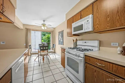 2102 Muirfield Circle Elgin IL 60123
