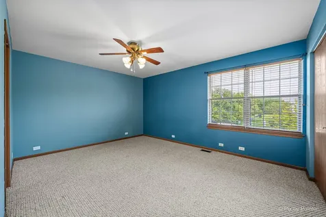 2102 Muirfield Circle Elgin IL 60123