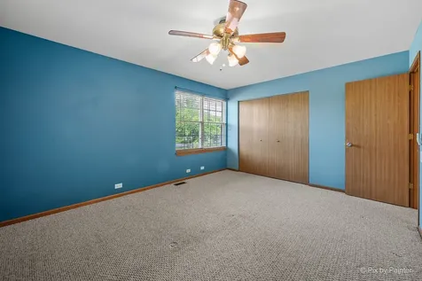 2102 Muirfield Circle Elgin IL 60123