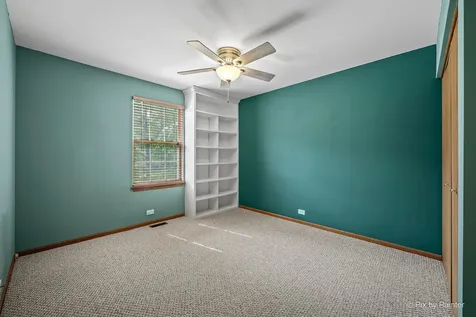 2102 Muirfield Circle Elgin IL 60123