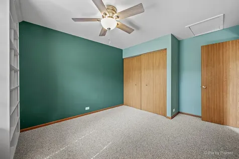 2102 Muirfield Circle Elgin IL 60123
