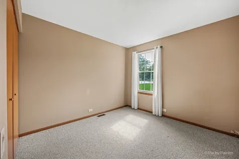 2102 Muirfield Circle Elgin IL 60123