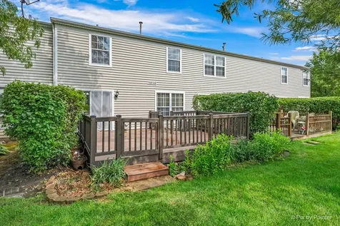 2102 Muirfield Circle Elgin IL 60123