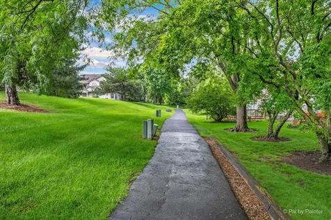 2102 Muirfield Circle Elgin IL 60123