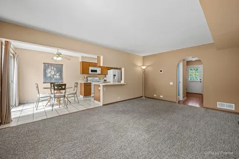 2102 Muirfield Circle Elgin IL 60123