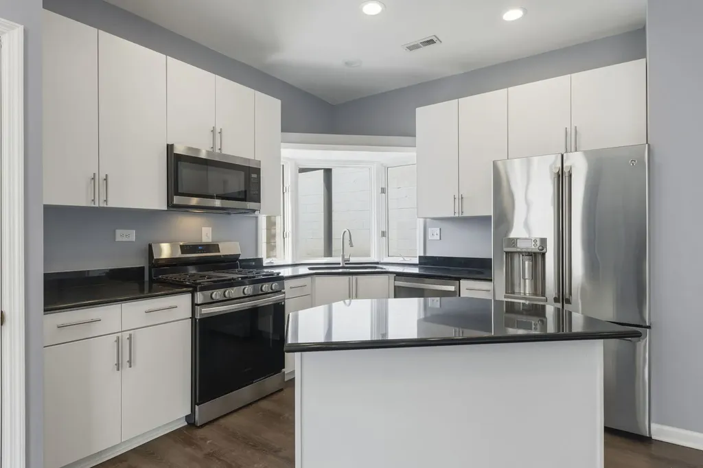 1016 North Marshfield Avenue Chicago IL 60622