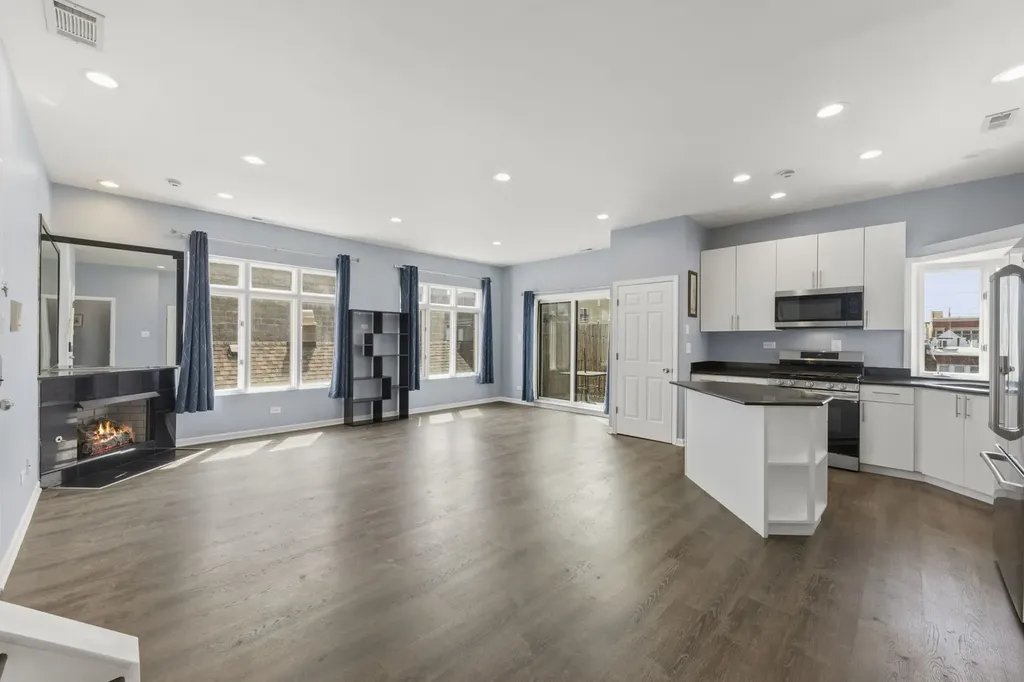 1016 North Marshfield Avenue Chicago IL 60622