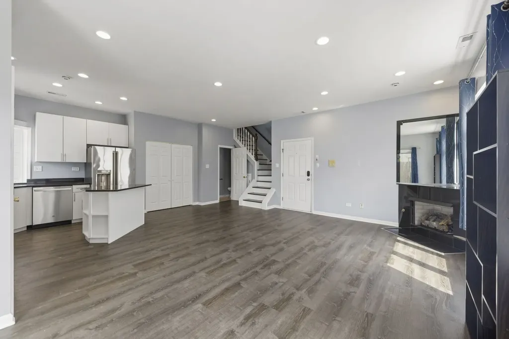 1016 North Marshfield Avenue Chicago IL 60622