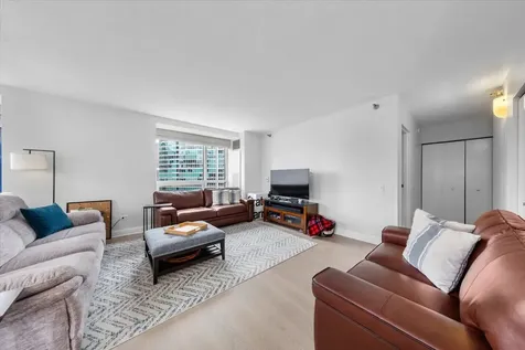 512 North Mcclurg Court Chicago IL 60611
