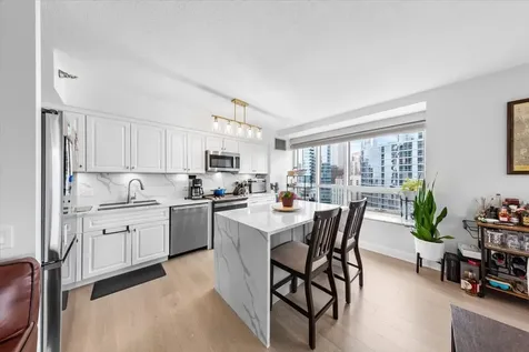 512 North Mcclurg Court Chicago IL 60611