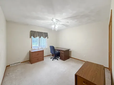 1909 Comanche Court Freeport IL 61032