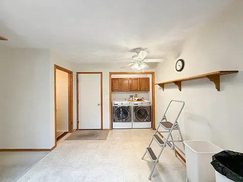 1909 Comanche Court Freeport IL 61032